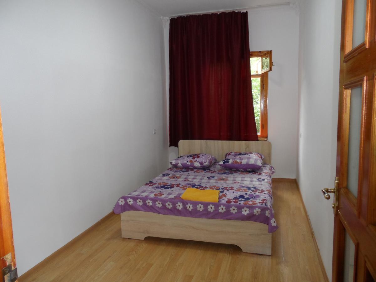 Freedom Hostel Almaty Extérieur photo